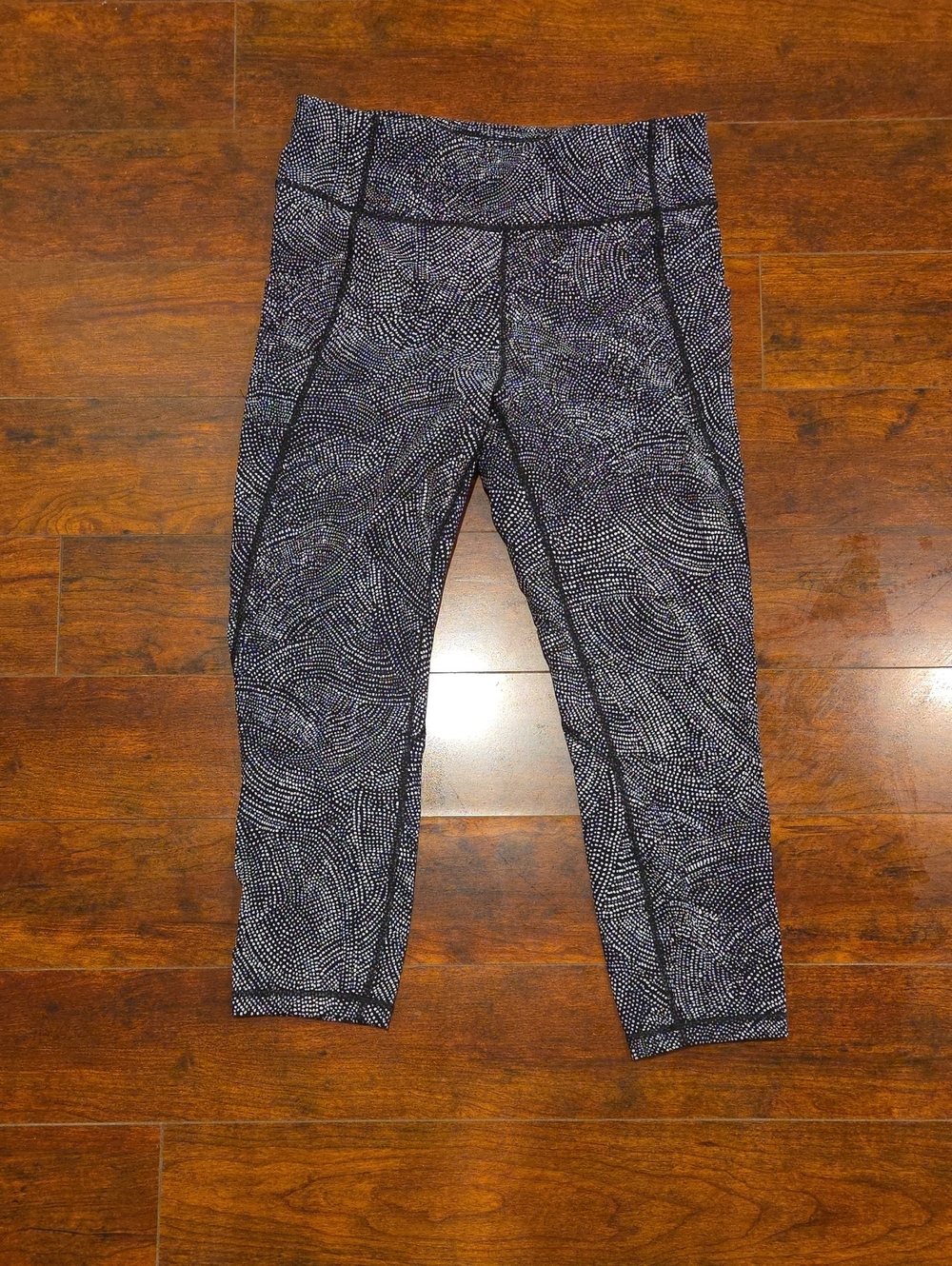 lululemon athletica Black & White Swirl Capri Leggings